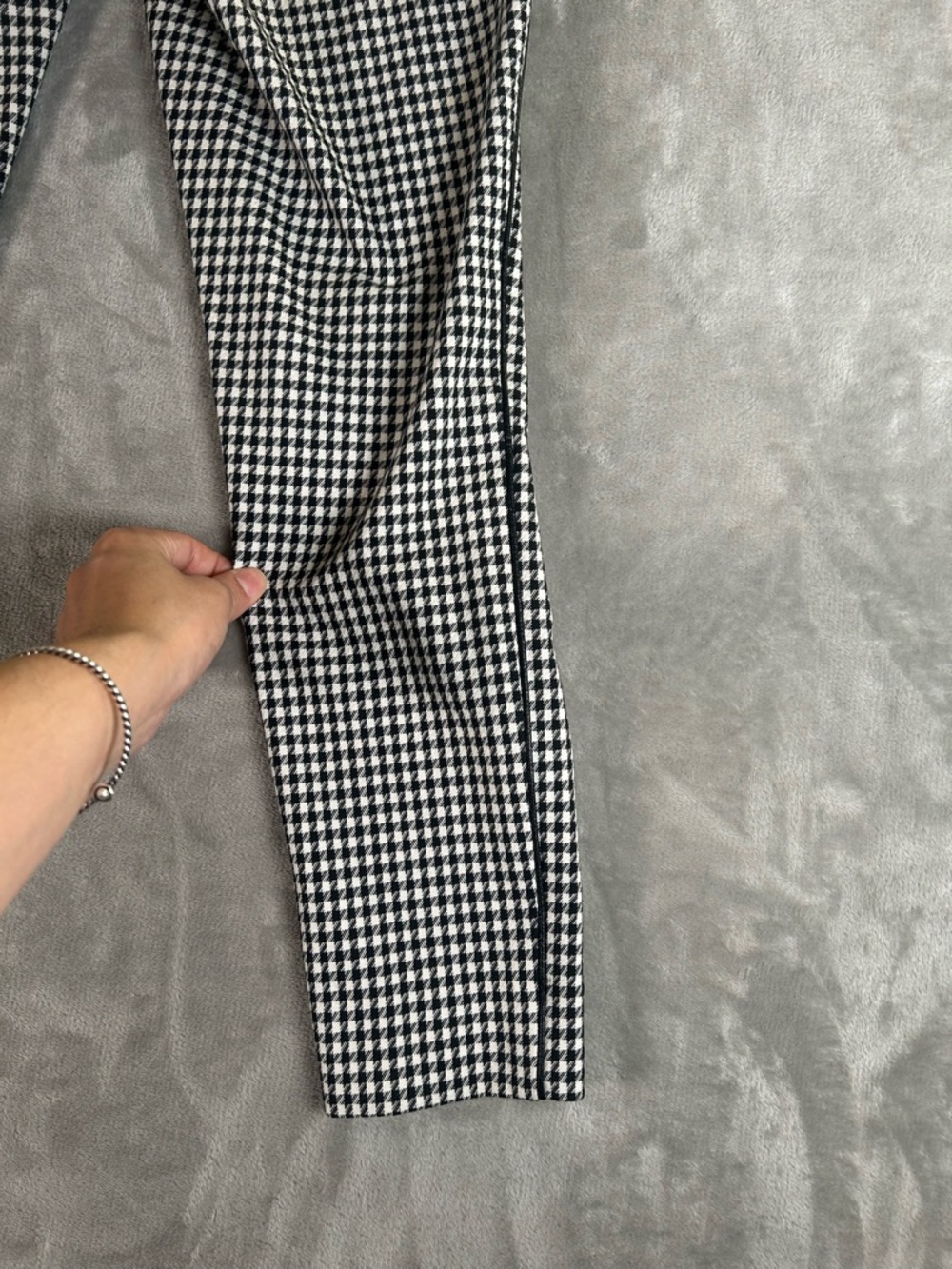 Banana Republic Black & White Houndstooth Straight-Leg Pants - Picture 9 of 11